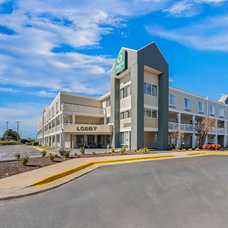 Quality Inn Rocky Mount Exteriör bild