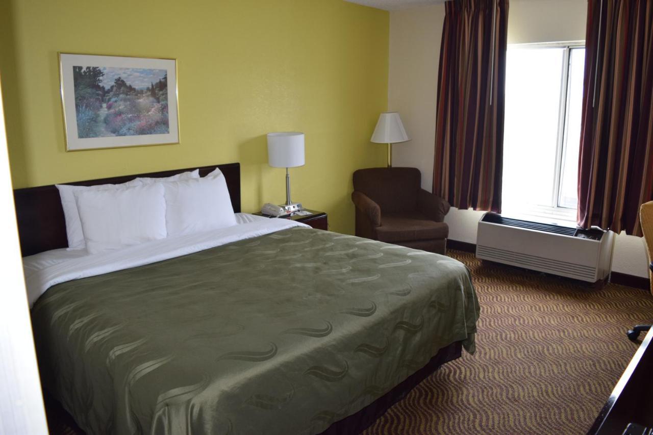 Quality Inn Rocky Mount Exteriör bild