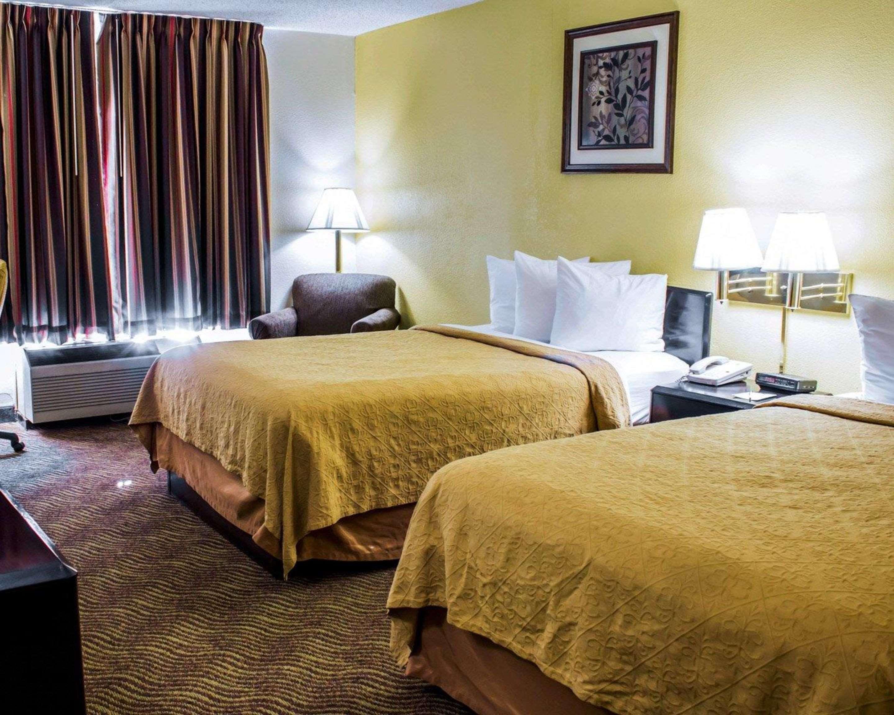 Quality Inn Rocky Mount Exteriör bild
