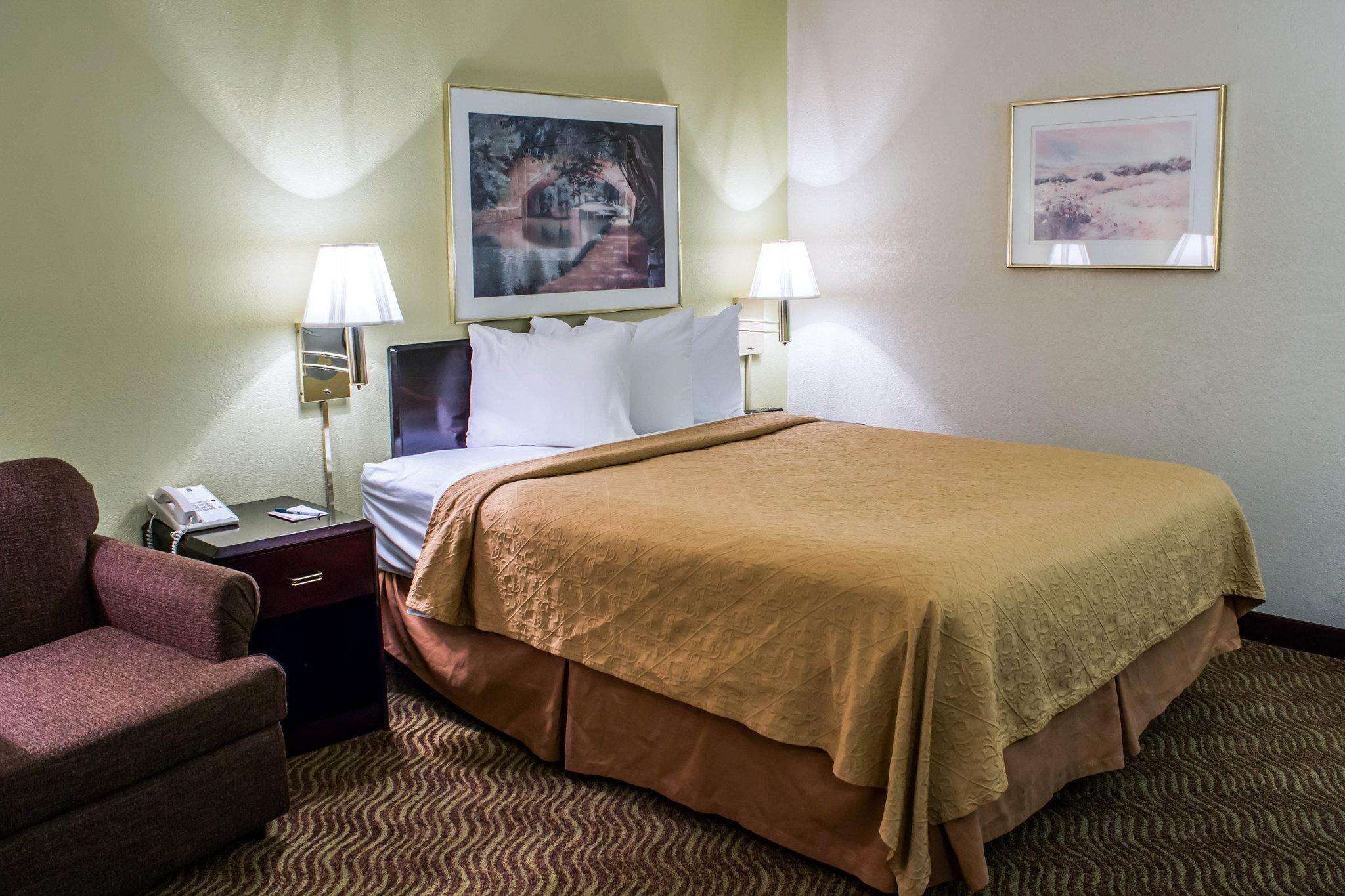 Quality Inn Rocky Mount Exteriör bild