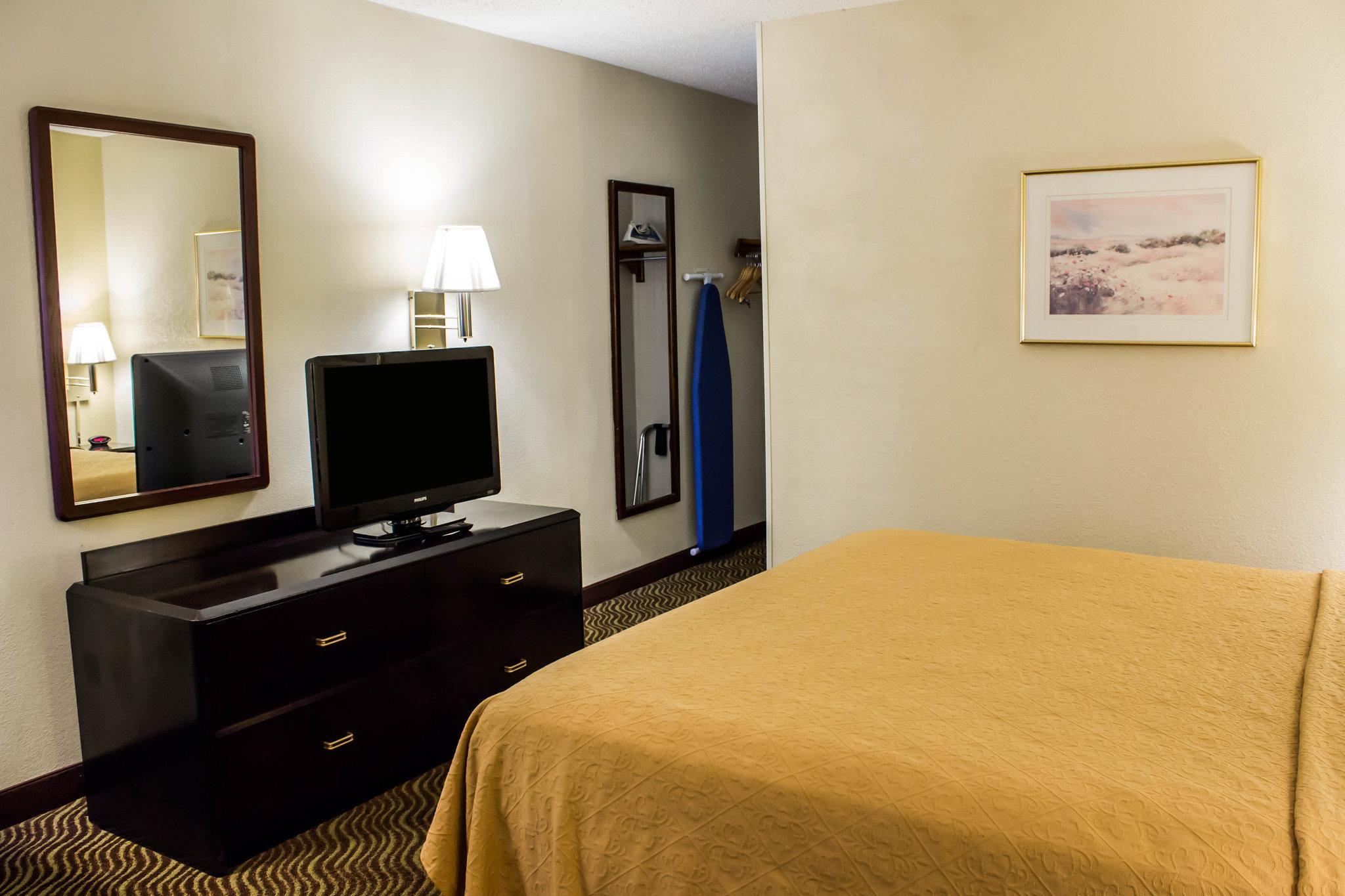 Quality Inn Rocky Mount Exteriör bild