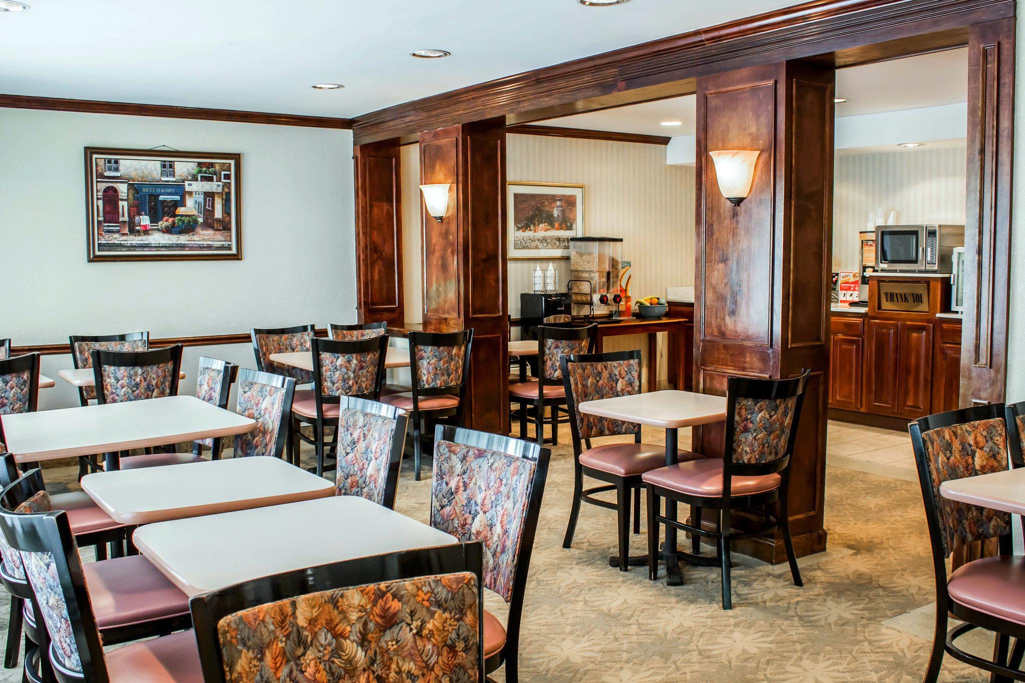Quality Inn Rocky Mount Exteriör bild