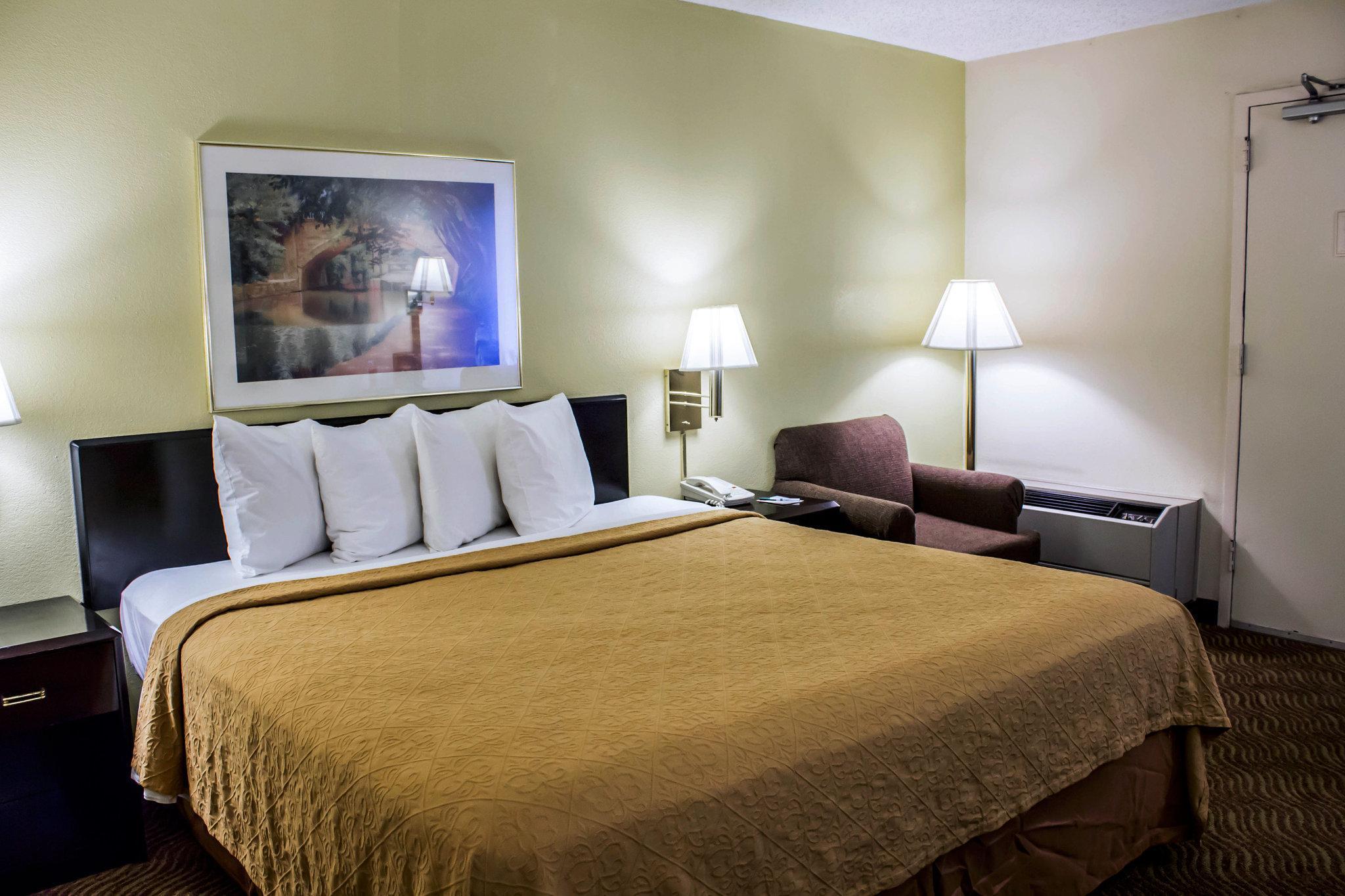 Quality Inn Rocky Mount Exteriör bild