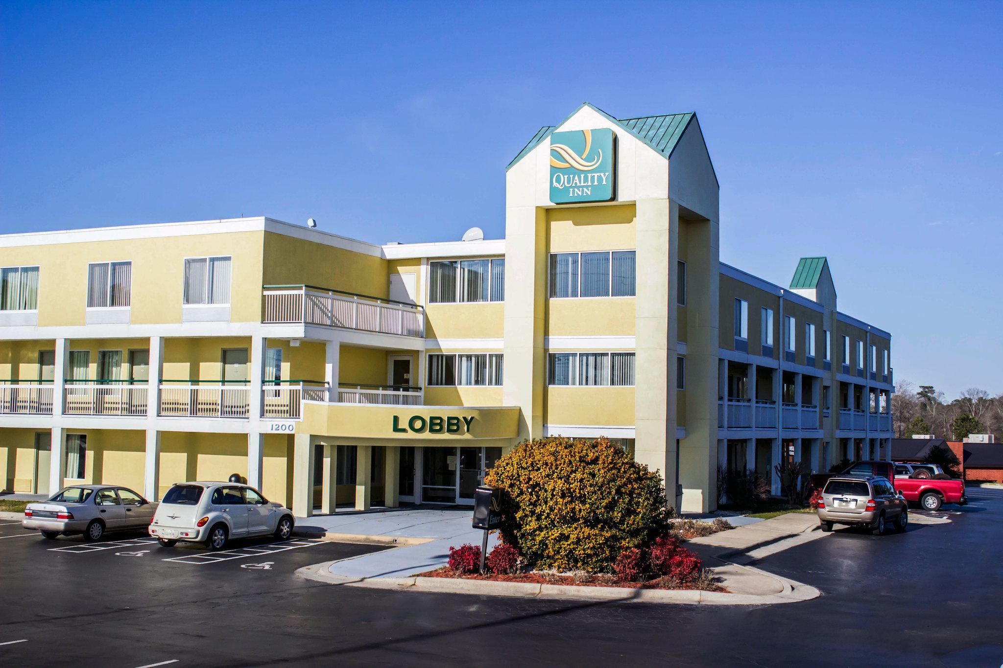 Quality Inn Rocky Mount Exteriör bild