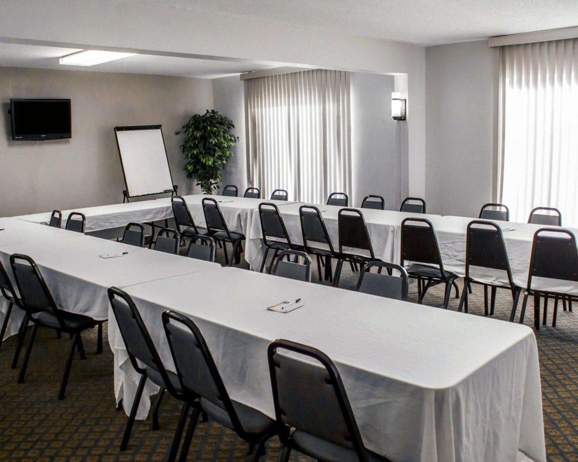 Quality Inn Rocky Mount Exteriör bild