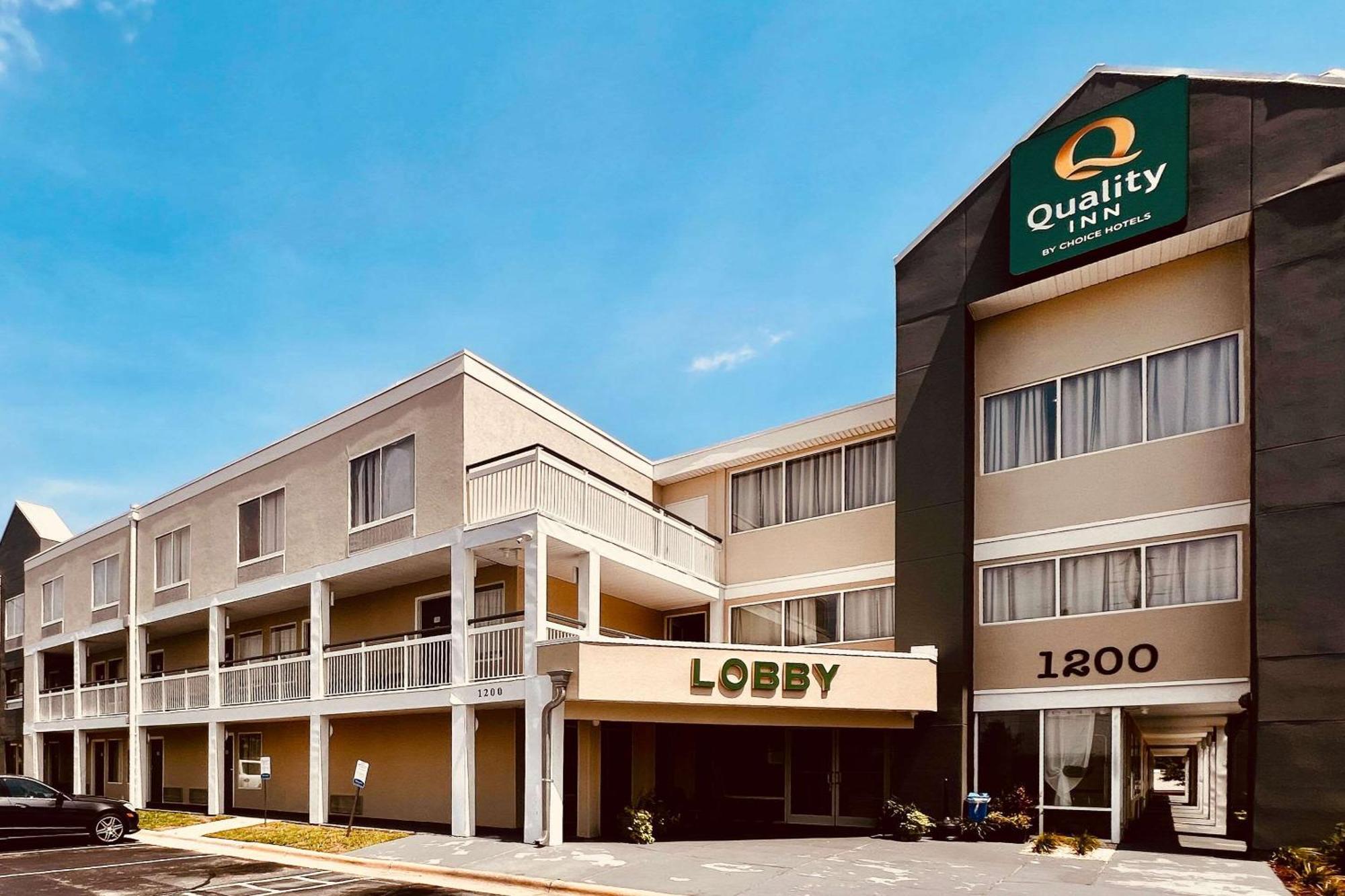 Quality Inn Rocky Mount Exteriör bild