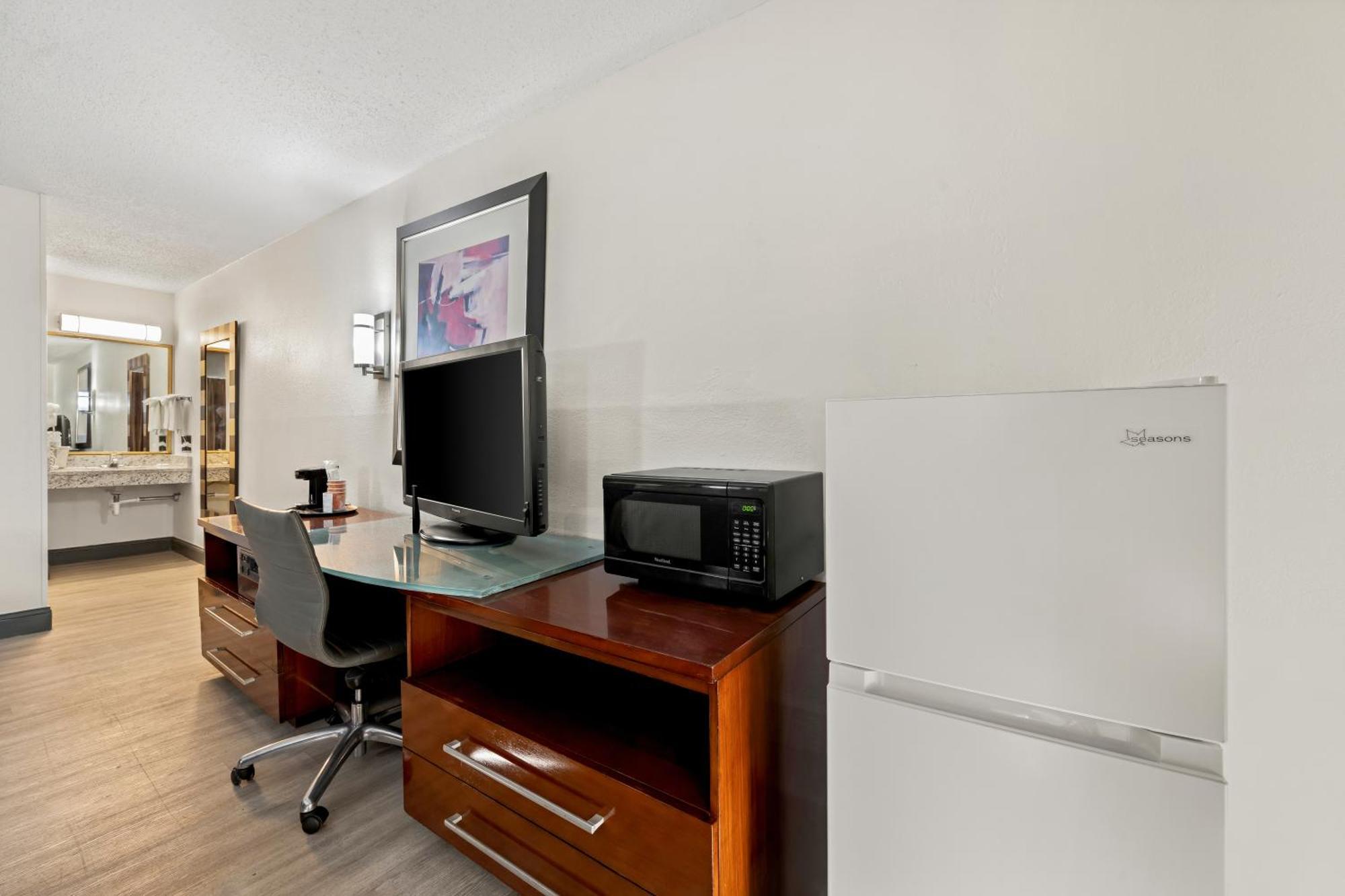 Quality Inn Rocky Mount Exteriör bild