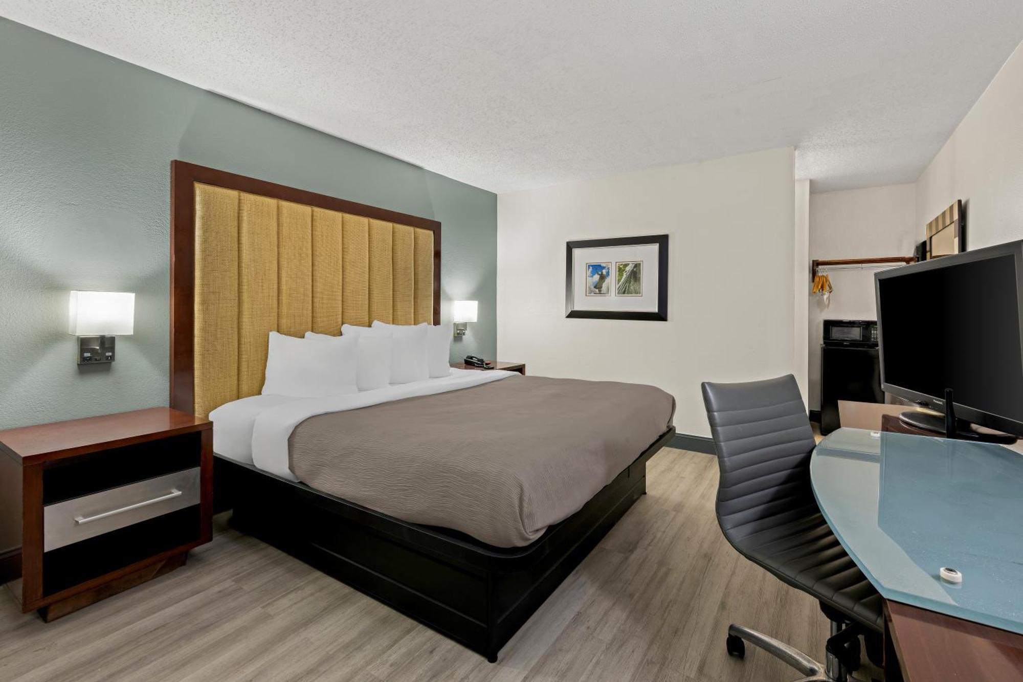 Quality Inn Rocky Mount Exteriör bild