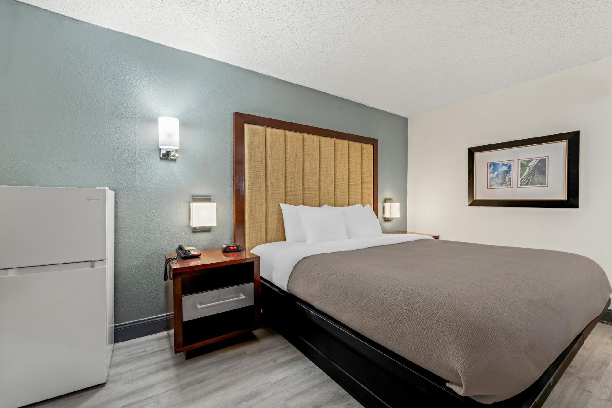 Quality Inn Rocky Mount Exteriör bild
