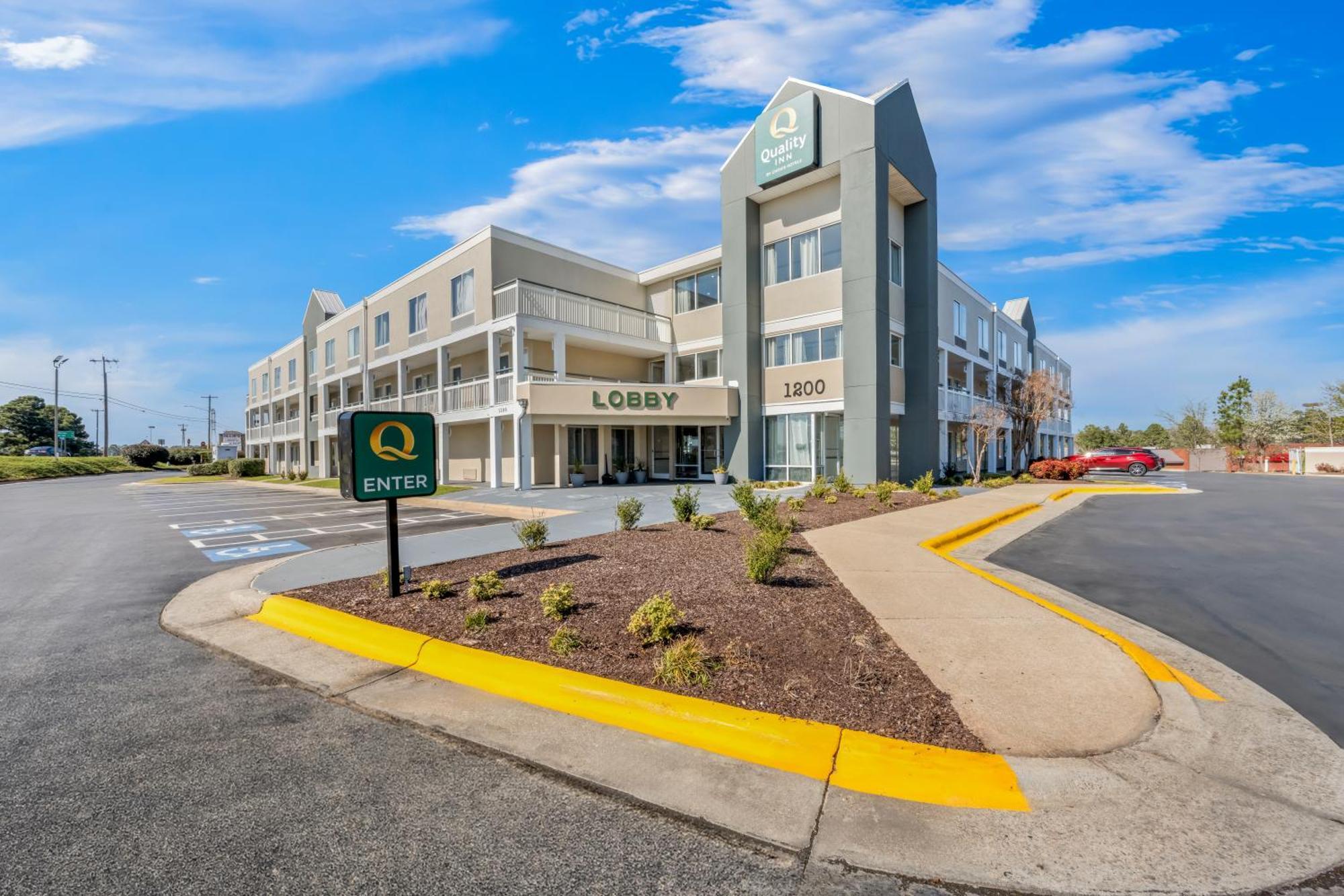 Quality Inn Rocky Mount Exteriör bild