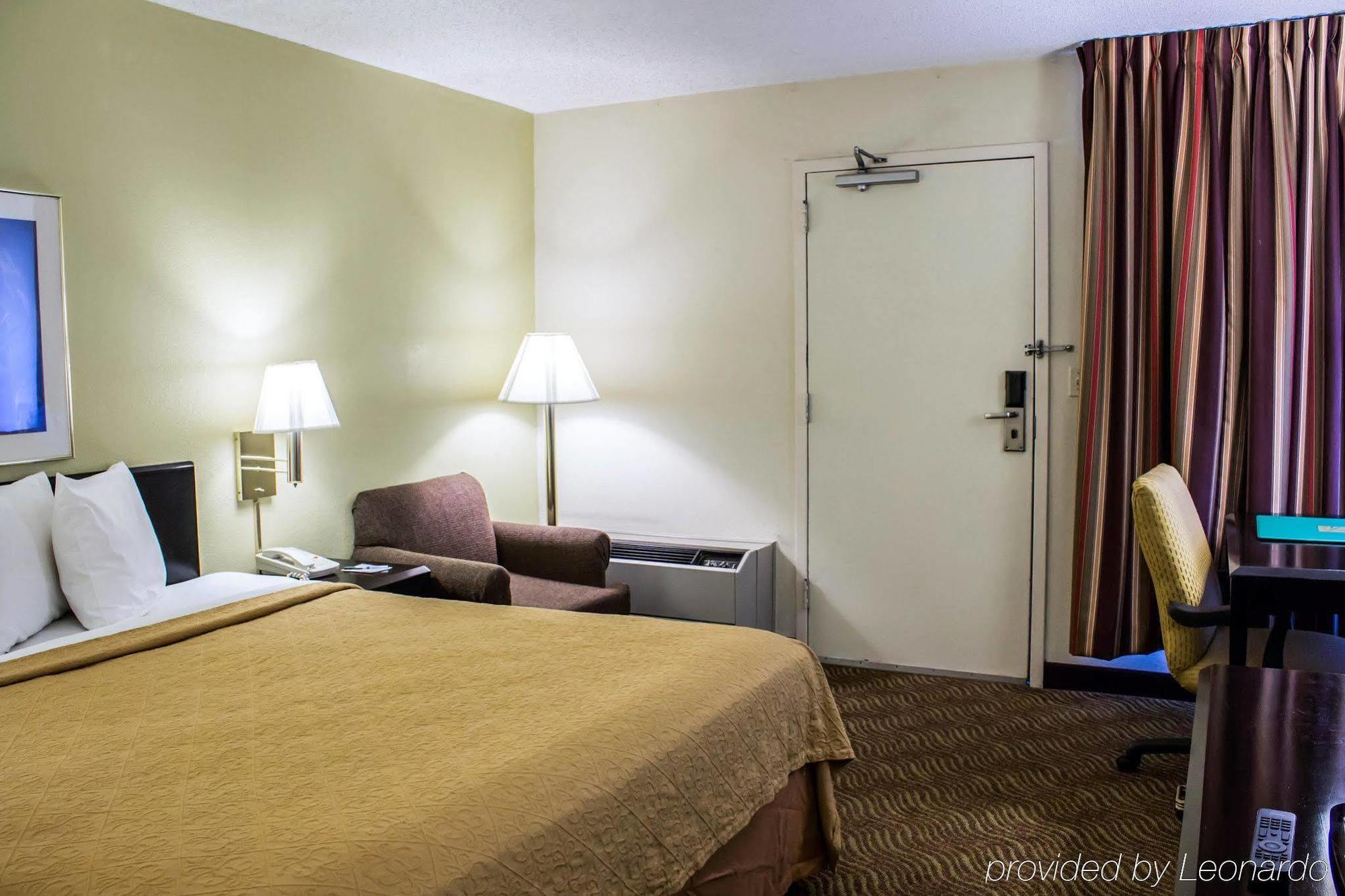 Quality Inn Rocky Mount Exteriör bild
